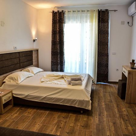Casa Sinani Hotel Улцин Екстериор снимка