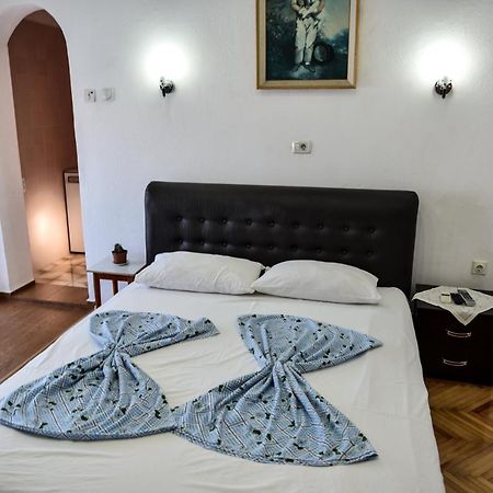 Casa Sinani Hotel Улцин Екстериор снимка