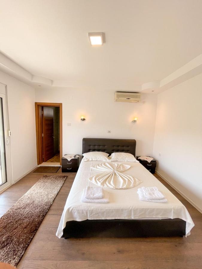Casa Sinani Hotel Улцин Екстериор снимка