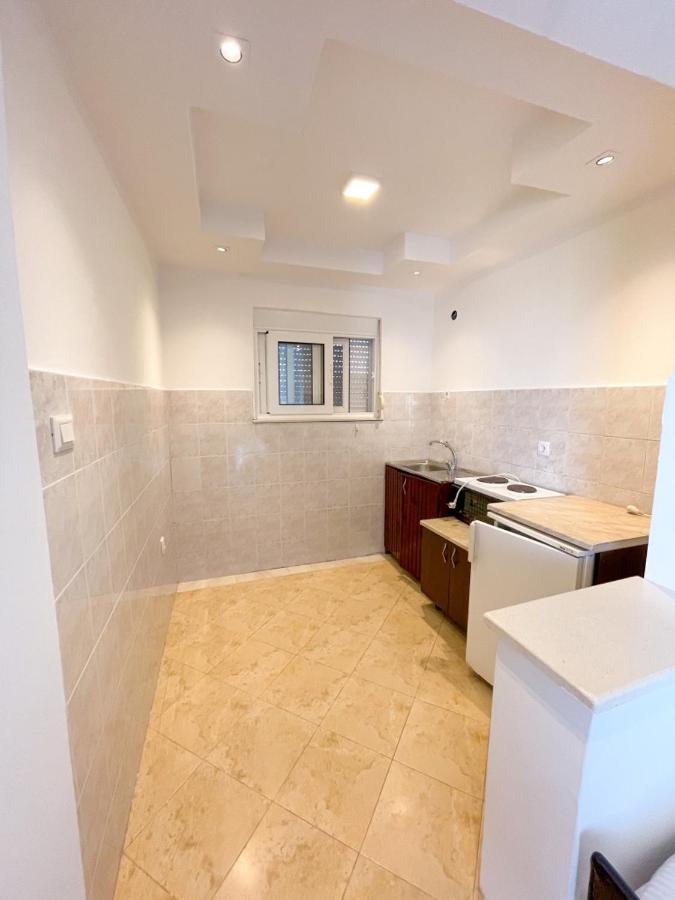 Casa Sinani Hotel Улцин Екстериор снимка