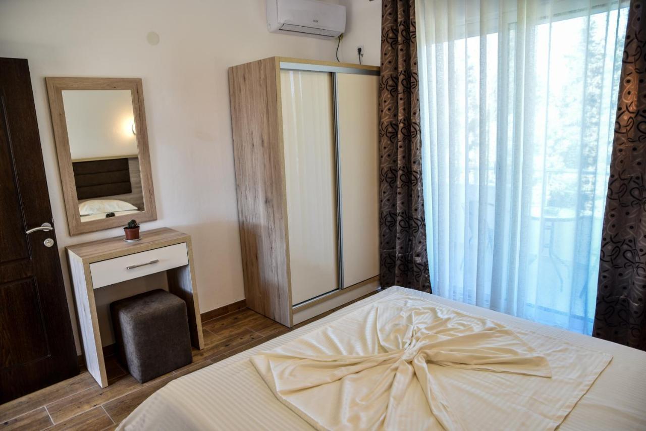 Casa Sinani Hotel Улцин Екстериор снимка