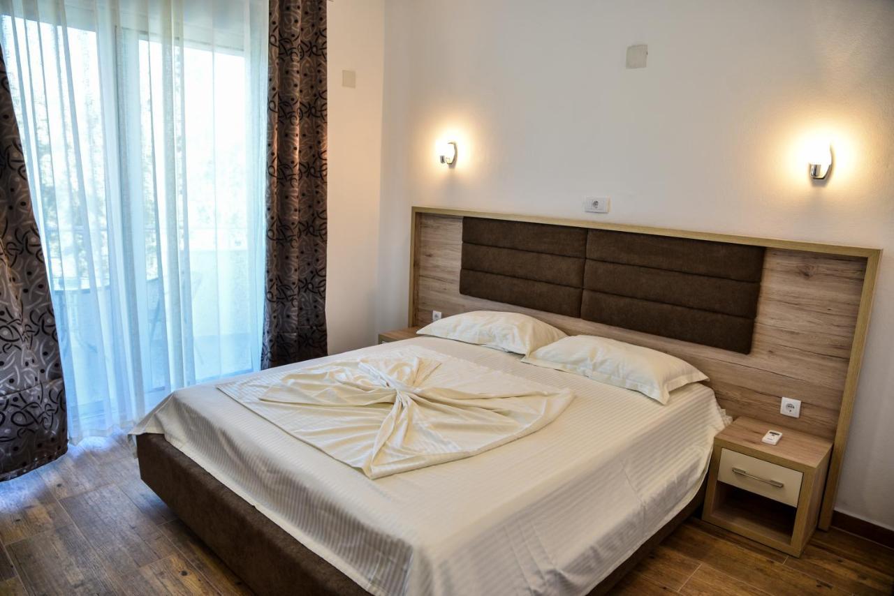 Casa Sinani Hotel Улцин Екстериор снимка