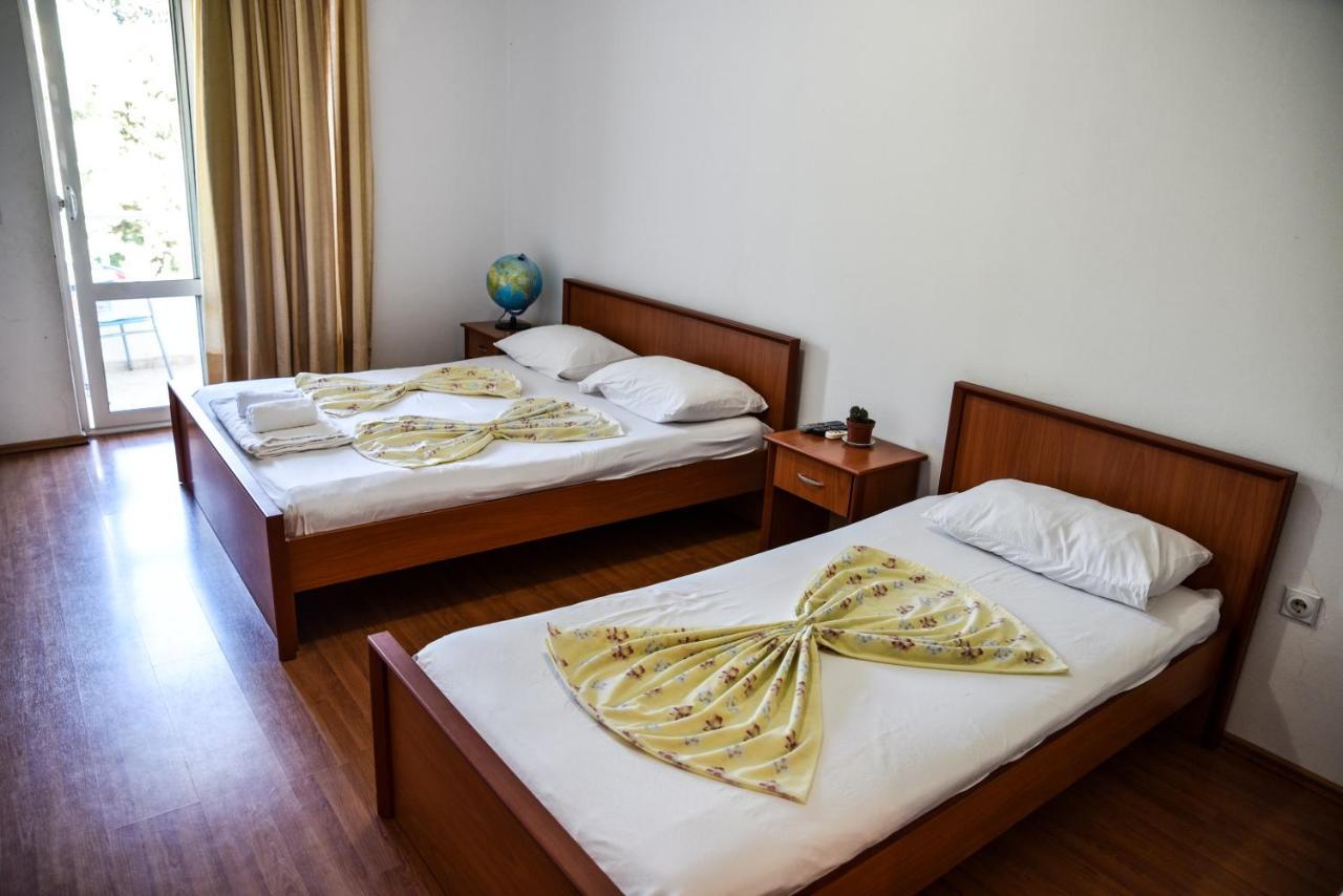Casa Sinani Hotel Улцин Екстериор снимка