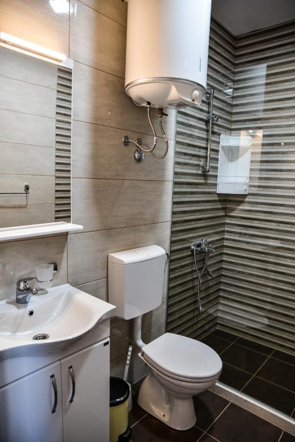 Casa Sinani Hotel Улцин Екстериор снимка