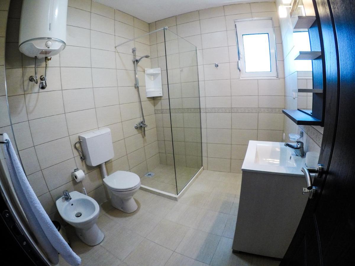 Casa Sinani Hotel Улцин Екстериор снимка